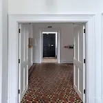 Elegant 2 Bed Retreat In Ford Park - Pass The Keys *
