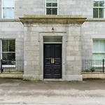 Apartman Elegant 2 Bed Retreat In Ford Park - Pass The Keys