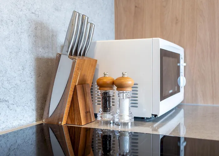 Apartment Elegant 2 Bed Retreat In Ford Park - Pass The Keys *