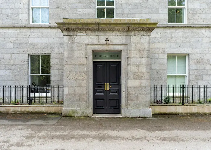 Apartment Elegant 2 Bed Retreat In Ford Park - Pass The Keys